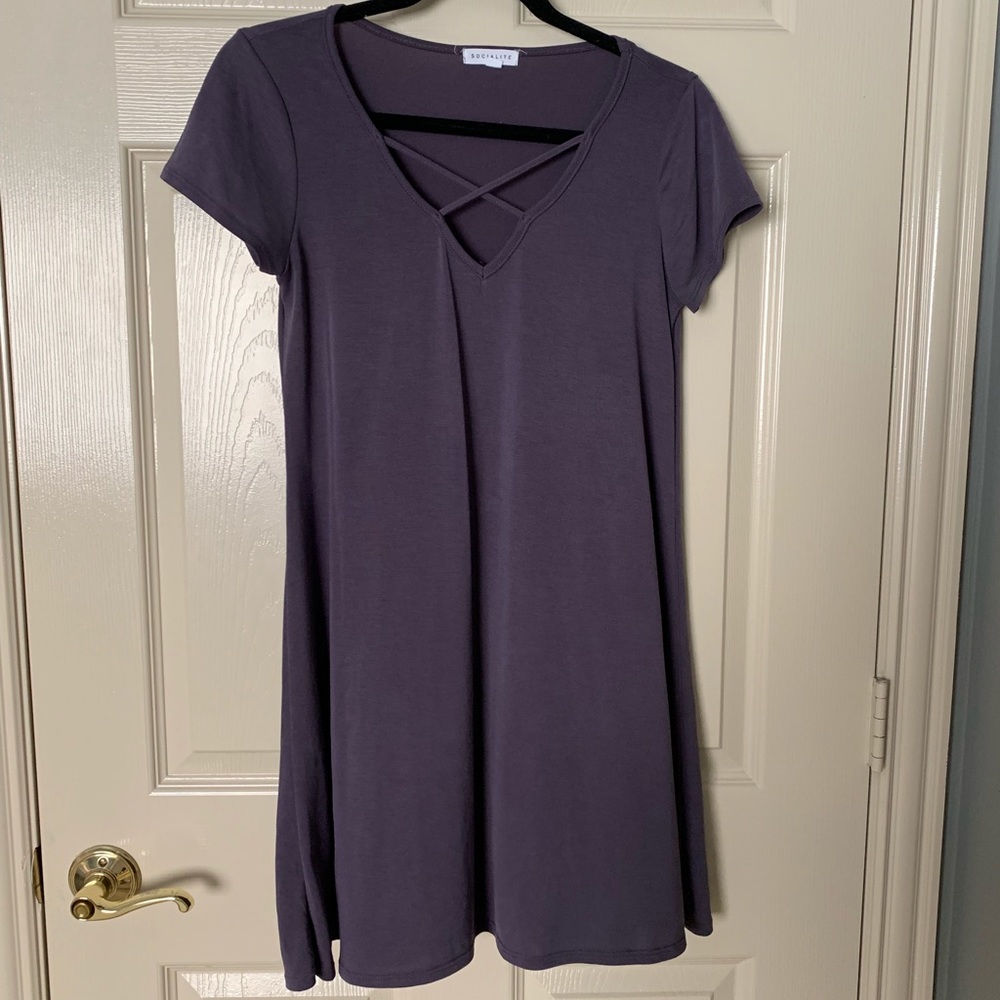 T-shirt dress - v neck with criss cross